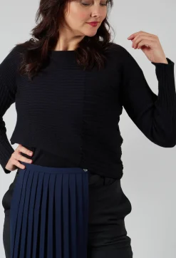 Agnes Jumper in Nero Blu