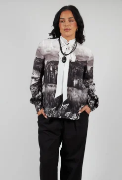 Amazement Shirt in Black