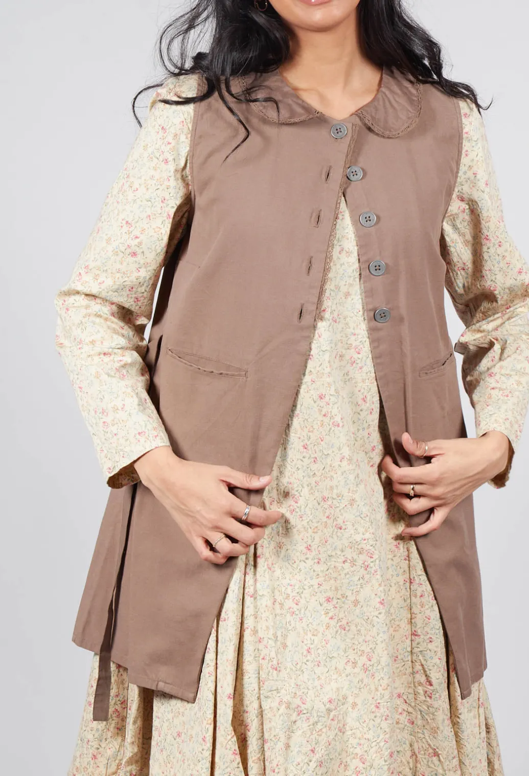 Anisa Vest in Walnut