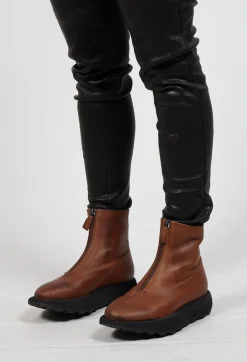 Ankle Boots with Curved Sole in Gasoline Caramello