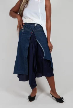 Astoni Shment Skirt in Navy