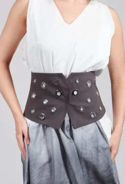 Asymmetric Belt in Carbone