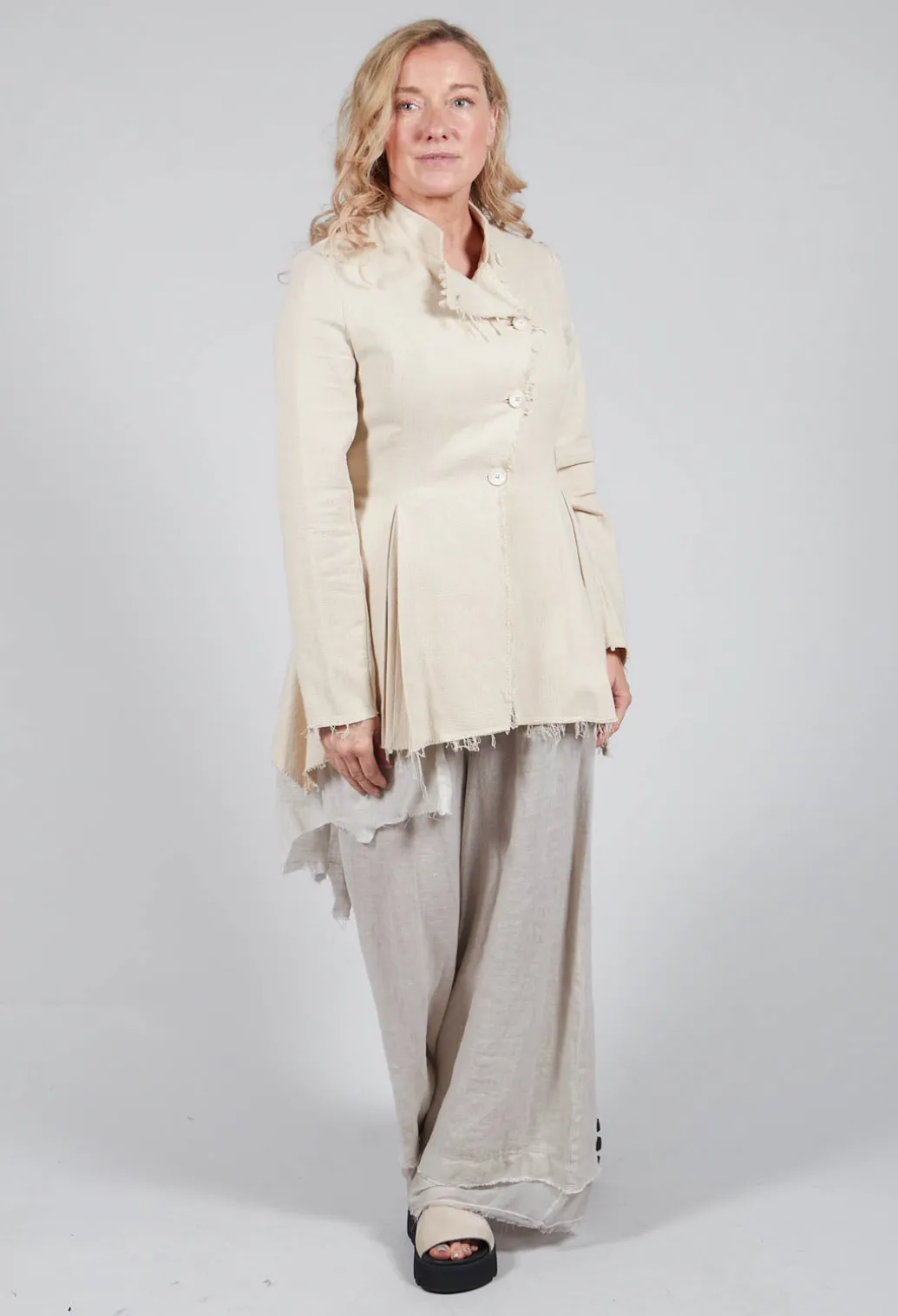 Asymmetrical Jacket in Cotone and Garza Di Lino Sand