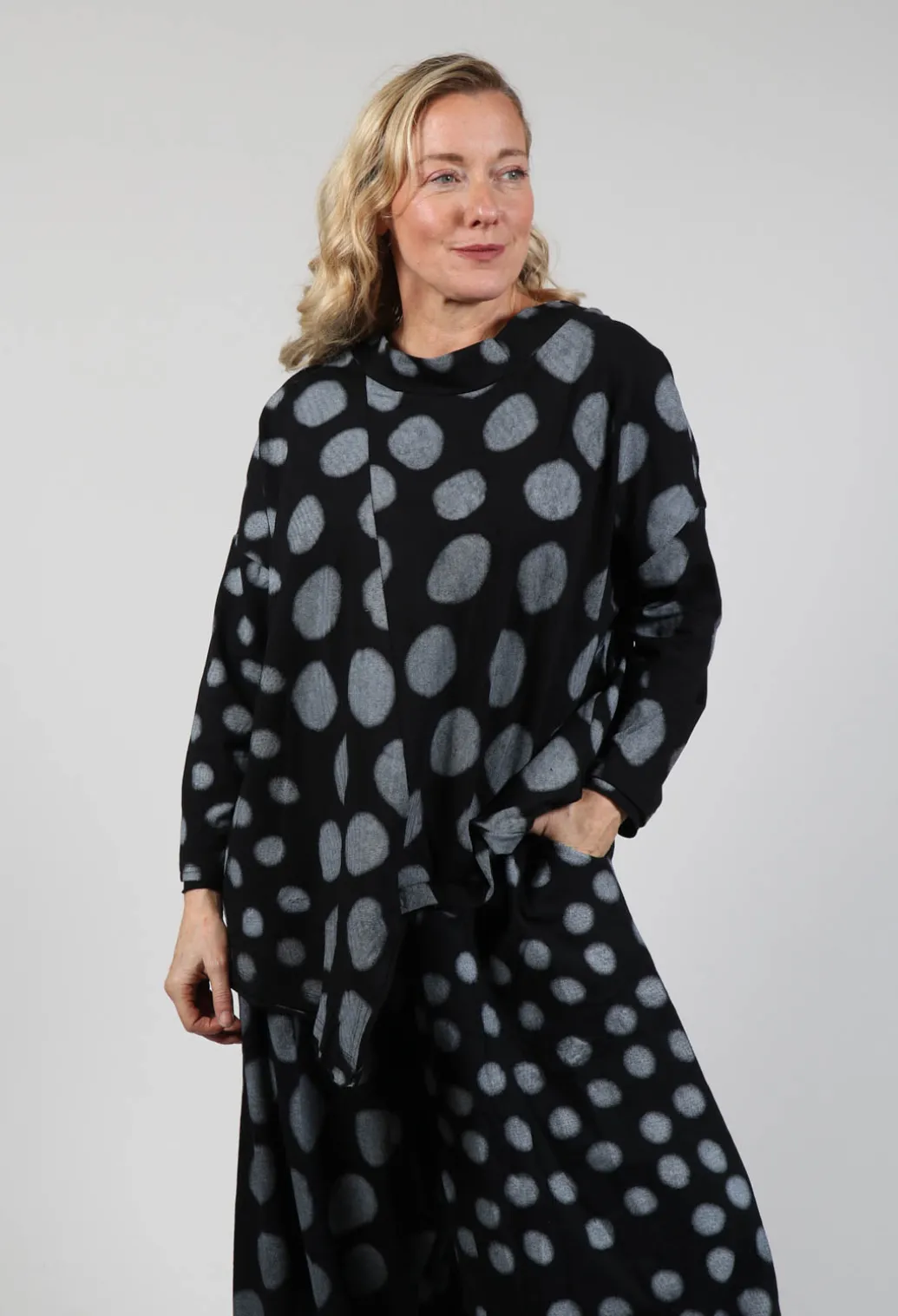 Asymmetrical Top in Grey Pois