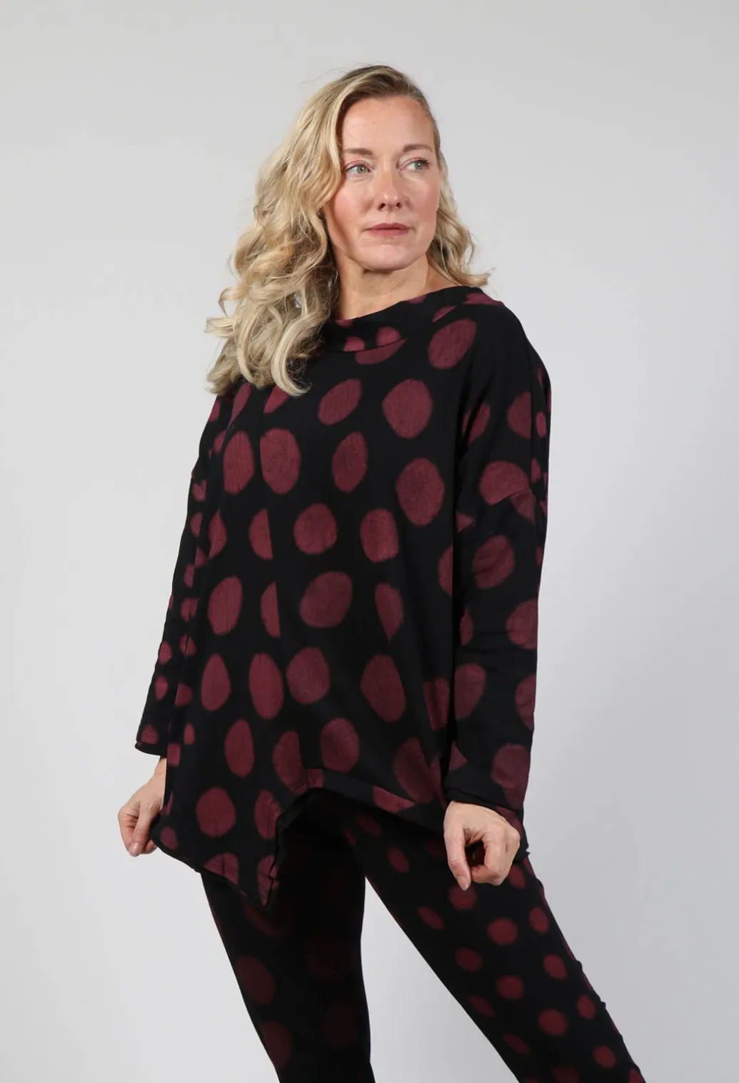 Asymmetrical Top in Red Pois