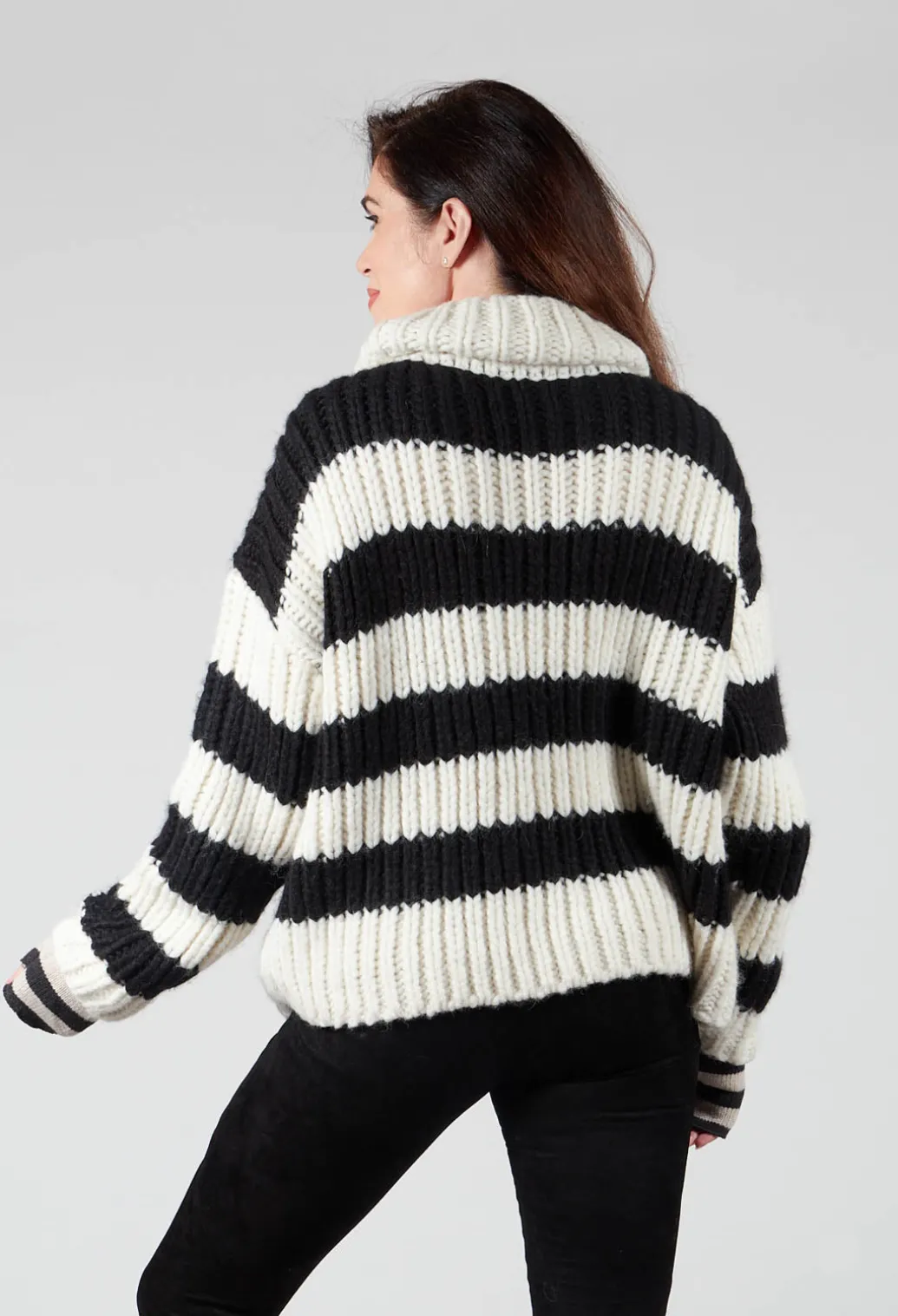 Ava Sweater in Black and White