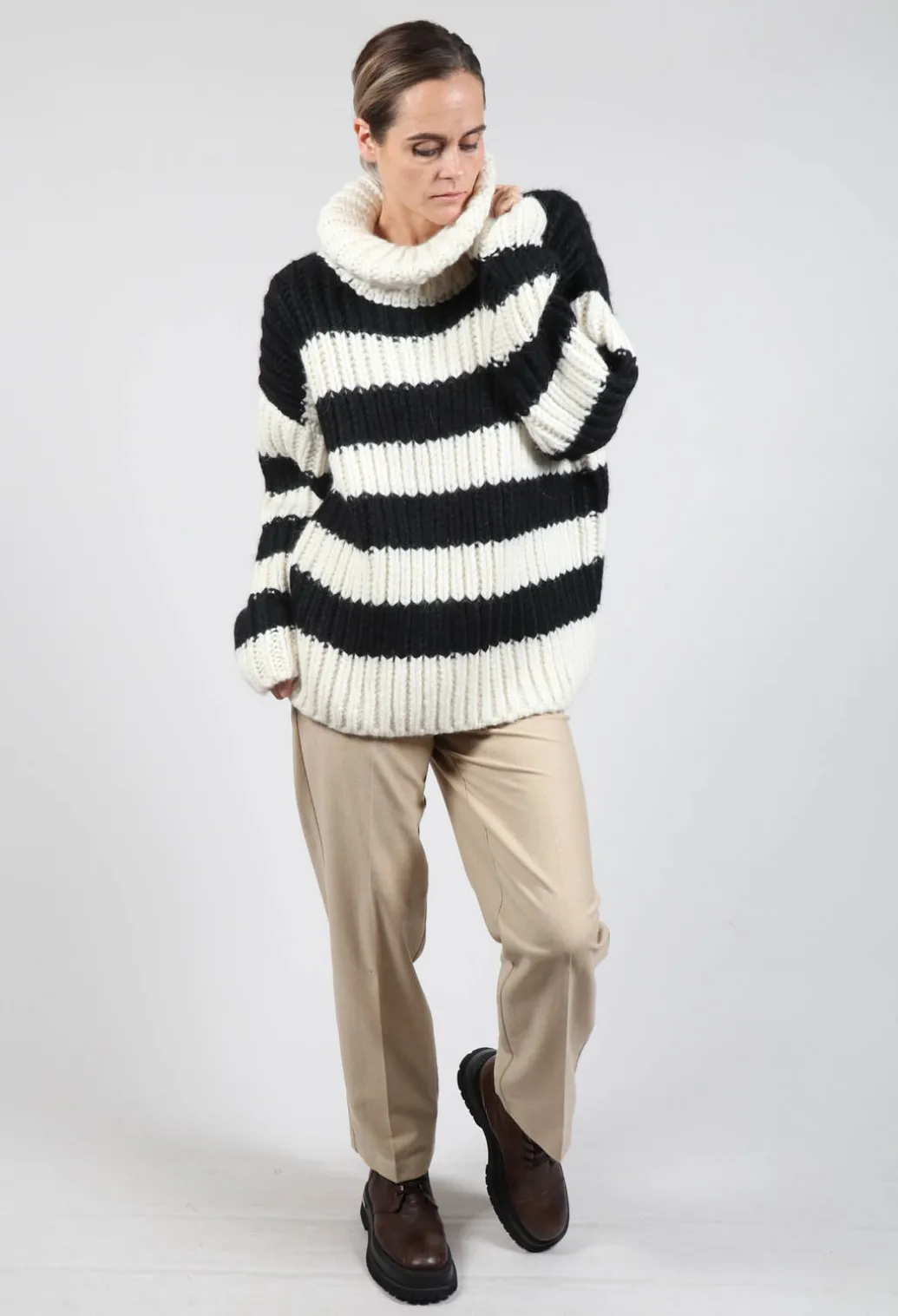 Ava Sweater in Black and White
