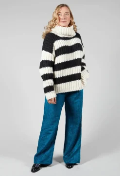 Ava Sweater in Black and White