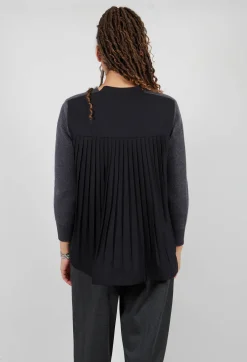 Back Pleated Cardigan in Antracite and Nero
