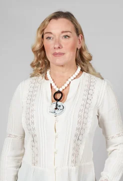 Beaded Choker Necklace in Black and White