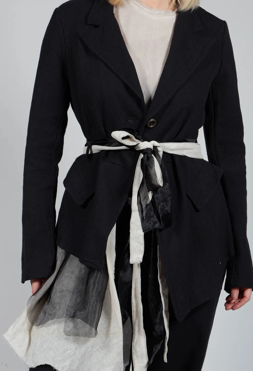 Belted Linen Jacket in Nero