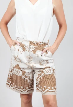 Bermuda Shorts in Tan Brown