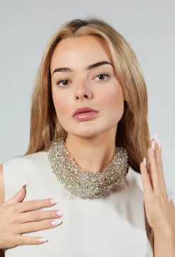 Bisu Choker in White Gold