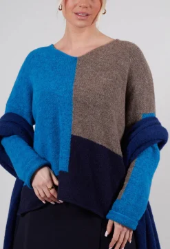 Block Colour Jumper in Crusca Sky and Blu