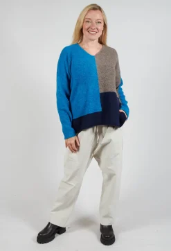 Block Colour Jumper in Crusca Sky and Blu