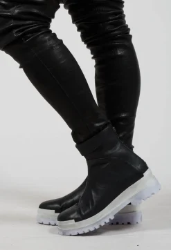 Block Colour Sole in Black and Off White