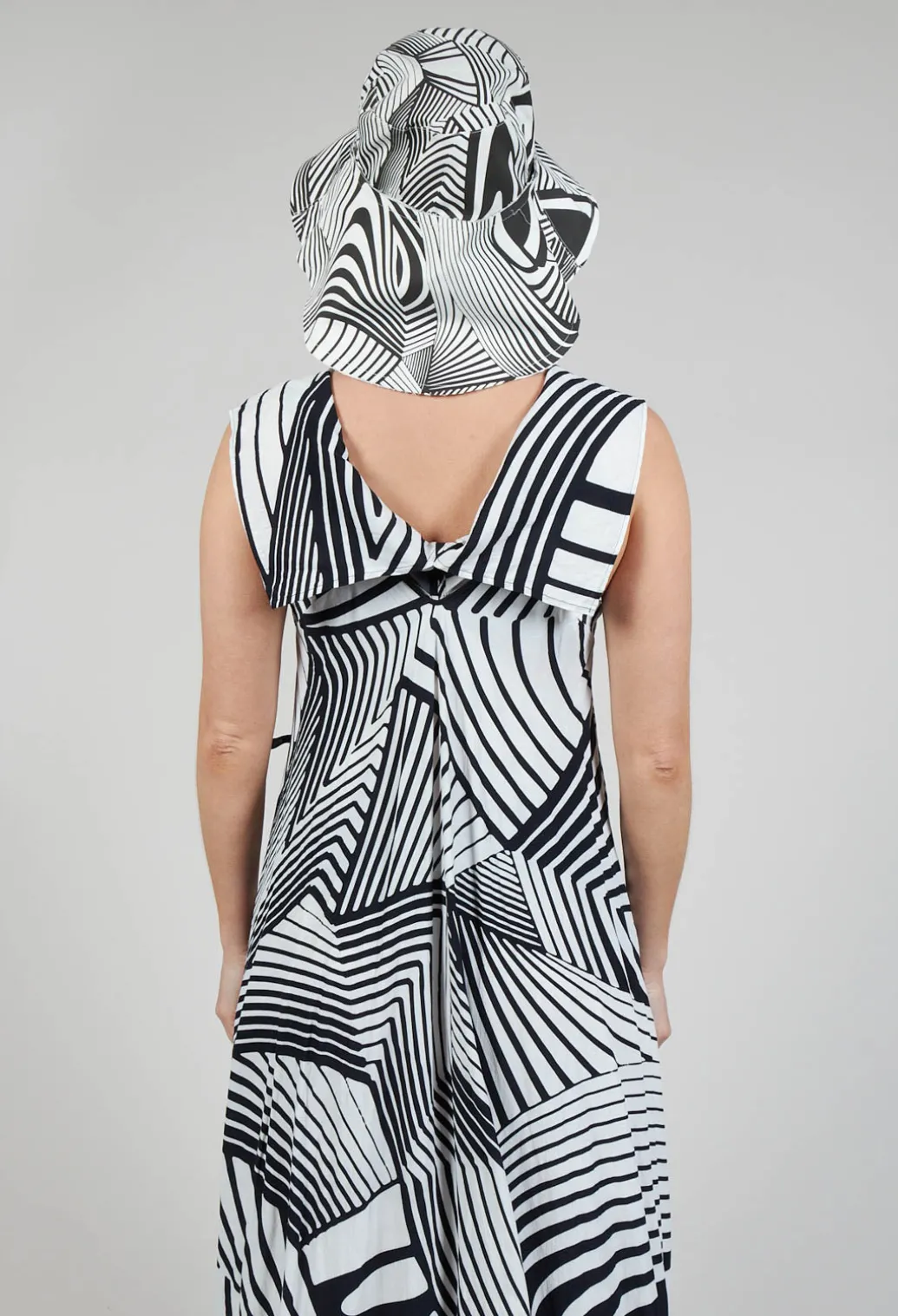 BONE Hat in White with Black