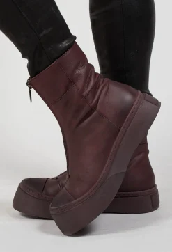 Boots With Front Zip in Gasoline Melanzana