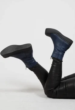 Boots With Front Zip in Gasoline Nautica