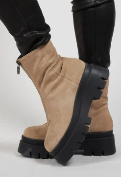 Boots With Front Zip in London DK Beige