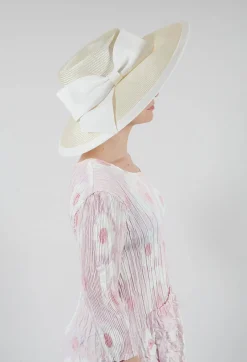 Bow Hat in Ivory