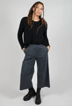 Boxy Pullover in Black