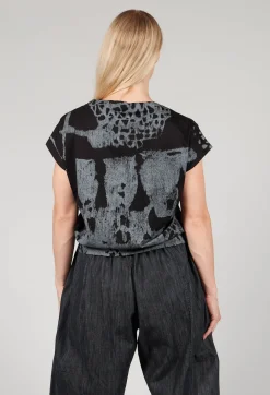 Boxy T-Shirt in Black