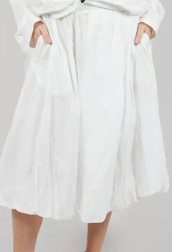 Bubble Hem Skirt with Pleat Detail in Off White
