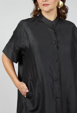 Button Up Shirt in Black