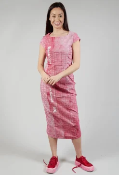 Capped Sleeve Slim Fit Dress in Placed Chili Print