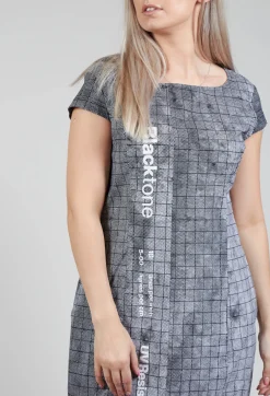 Capped Sleeve Slim Fit Dress in Placed Black Print