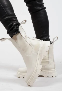 Chelsea Boots in Sand
