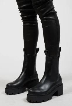 Chelsea Heel Boots in New Black