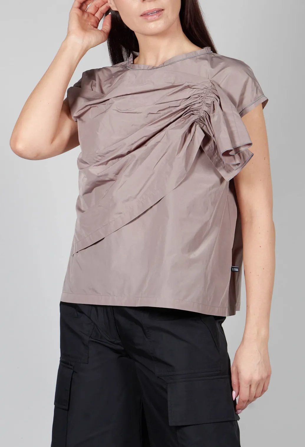 CIAN Top in Grey Brown