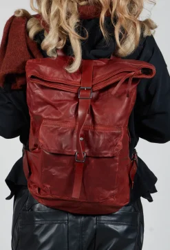 City Backpack in Waxy Cinnamon