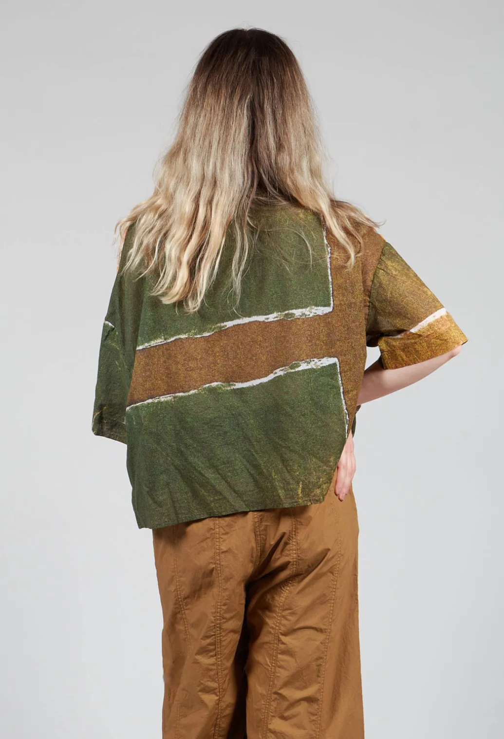 Ciudad Top in Avocado Green Banner