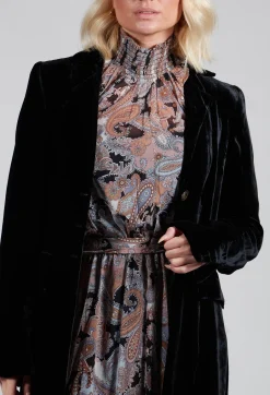 Classic Coat in Black
