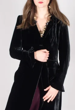Classic Coat in Black