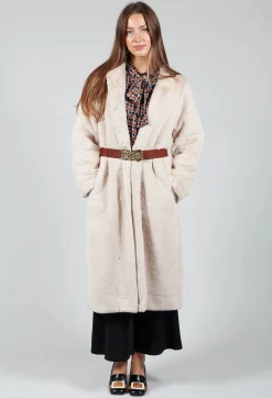 Coat in Crema Cream