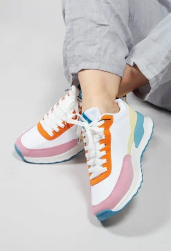 Condealf Sneakers in Off White Pink