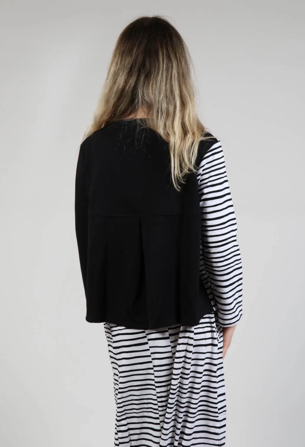 Contrast Sleeve Top in White with Black Lines