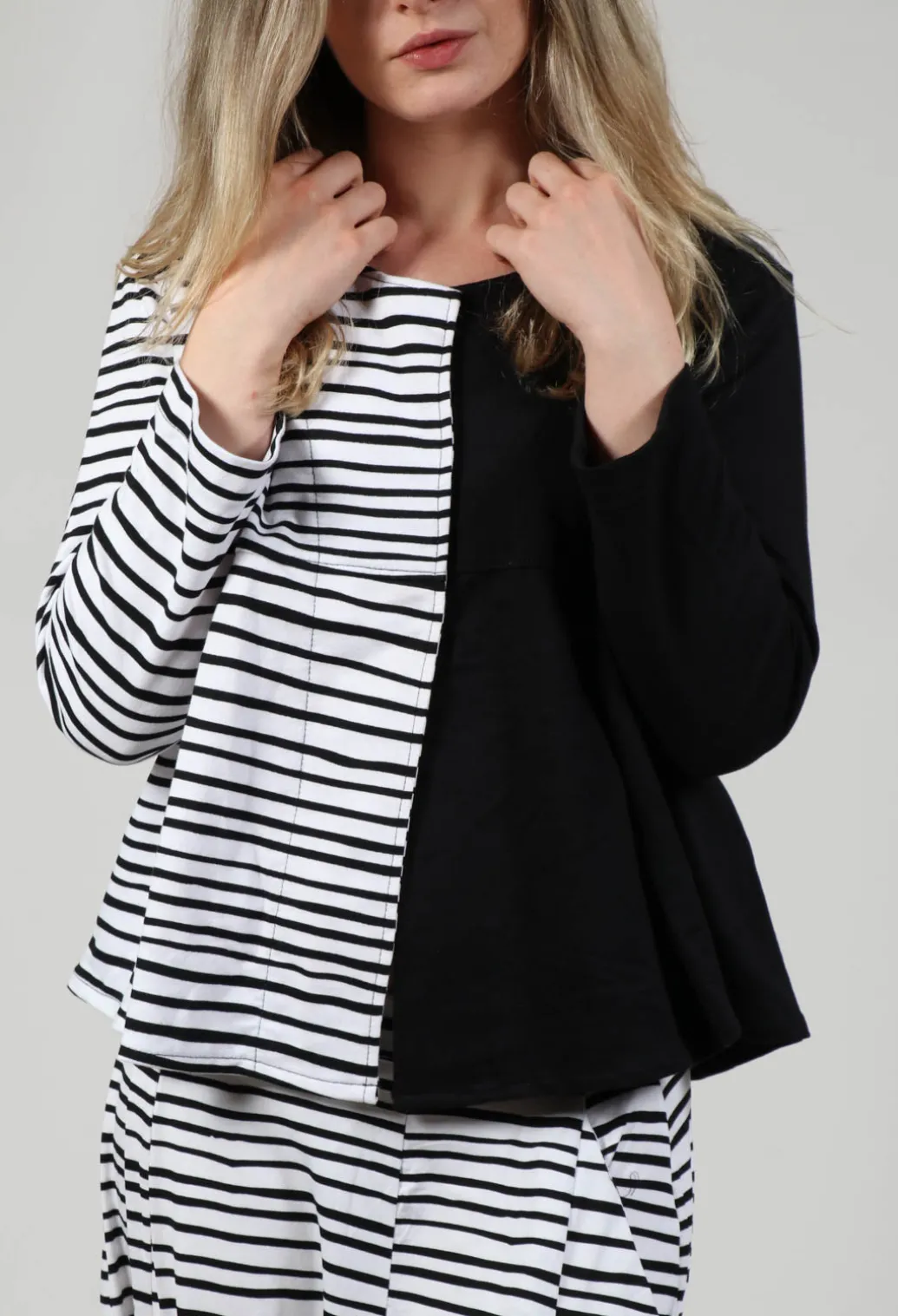 Contrast Sleeve Top in White with Black Lines