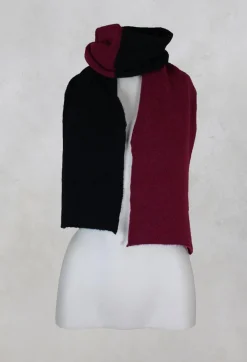 Contrasting Knitted Scarf in Dark Green