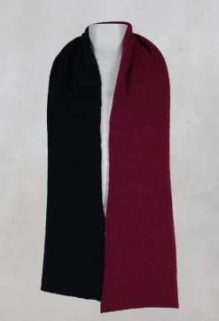 Contrasting Knitted Scarf in Dark Green
