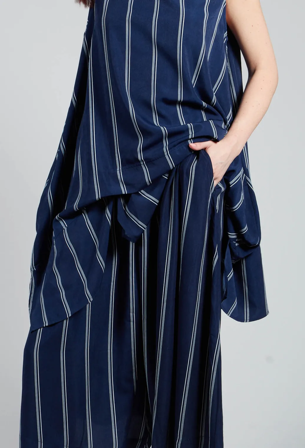 Contrasting Stripe Trousers in Navy