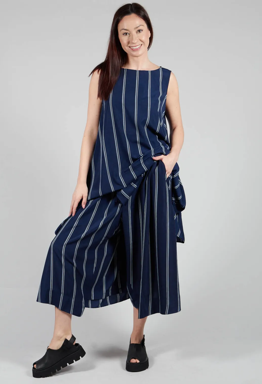 Contrasting Stripe Trousers in Navy