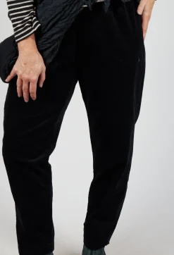 Cook V Trousers in Nero