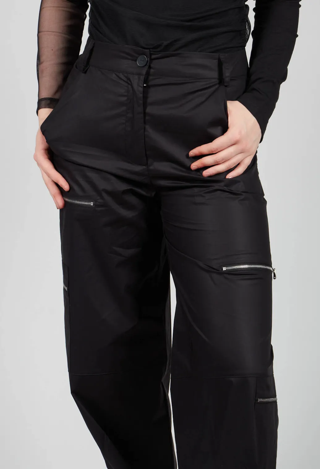 Cotton Cargo Trousers in Nero
