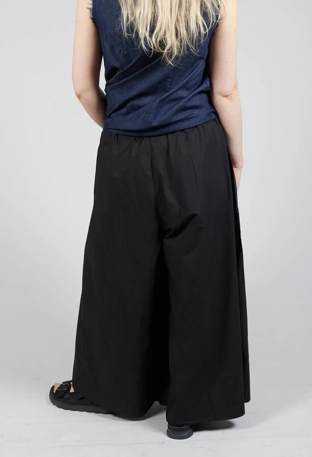 Cotton Wide Leg Trousers in Nero