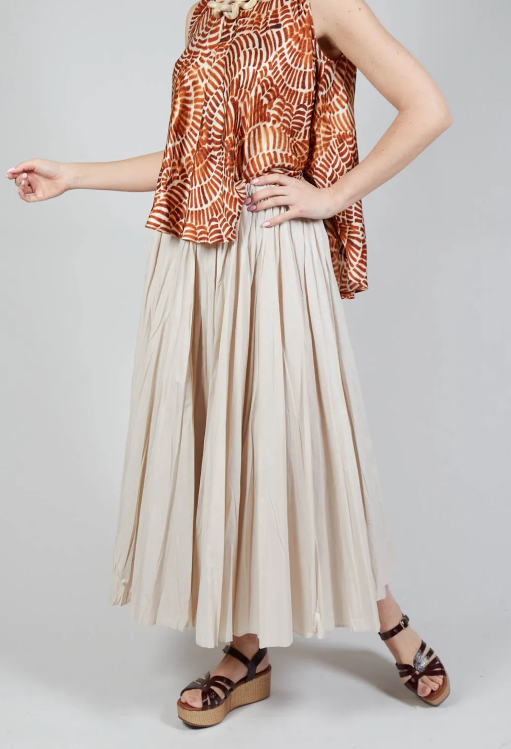 Creased Poplin Skirt in Dune